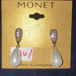 NWT MONET Pear drop Earrings